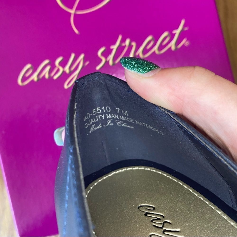 Easy Street Navy Chiffon Pumps 2" Heel Size 7 - Picture 6 of 13
